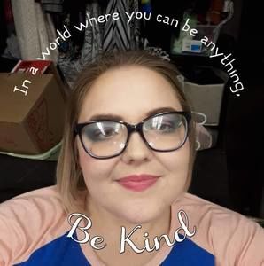 Meet your Posher, Katie